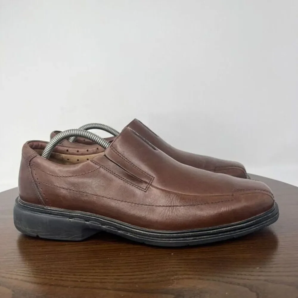 Clarks unstructured loafer